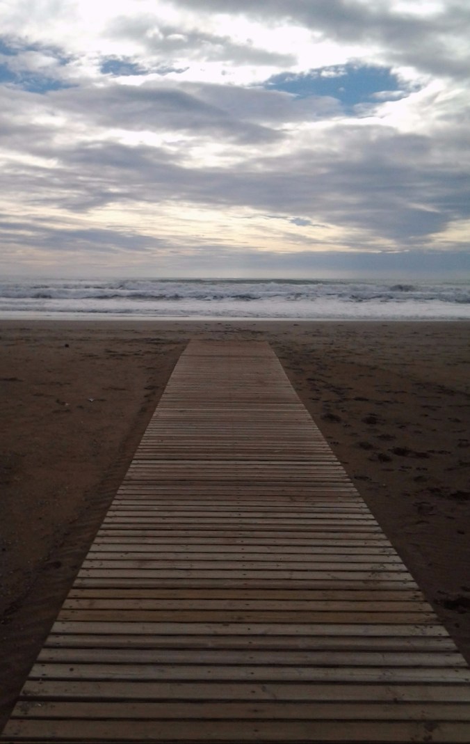 VAN A DAR A LA MAR...